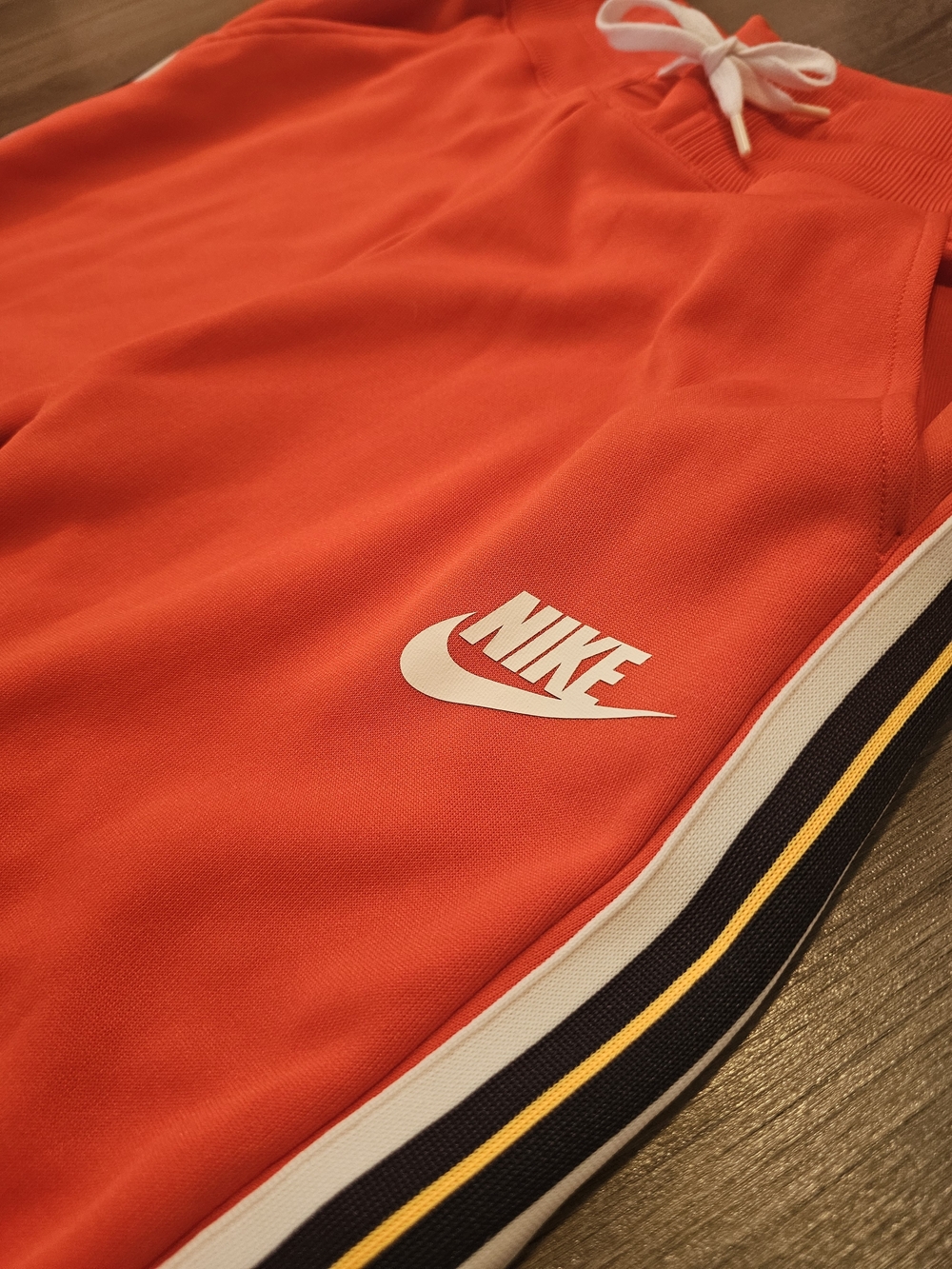 Nike Women Set- Joggers With Hoodie Zip-up - Picture 8 of 8